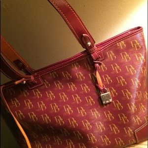 Dooney bourke 1975 anniversary addition